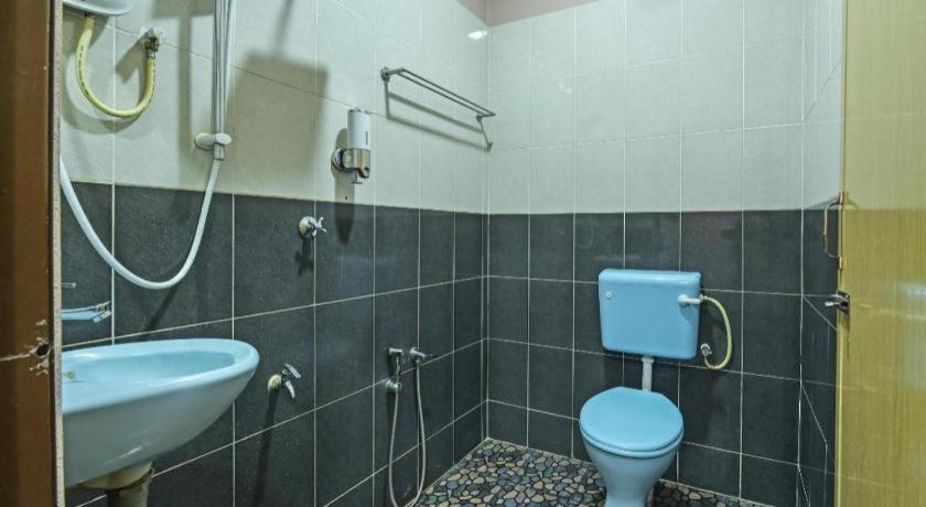 Oyo 90642 Twin Mutiara Chalet & Homestay Jeli Exterior photo