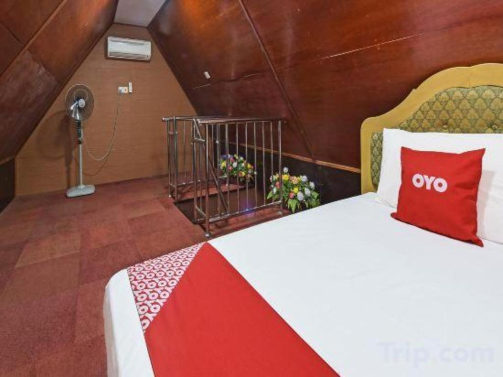 Oyo 90642 Twin Mutiara Chalet & Homestay Jeli Exterior photo