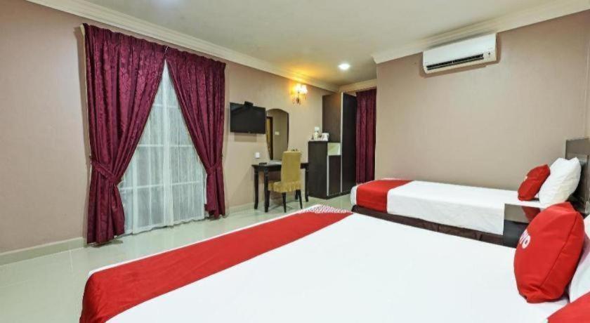 Oyo 90642 Twin Mutiara Chalet & Homestay Jeli Exterior photo